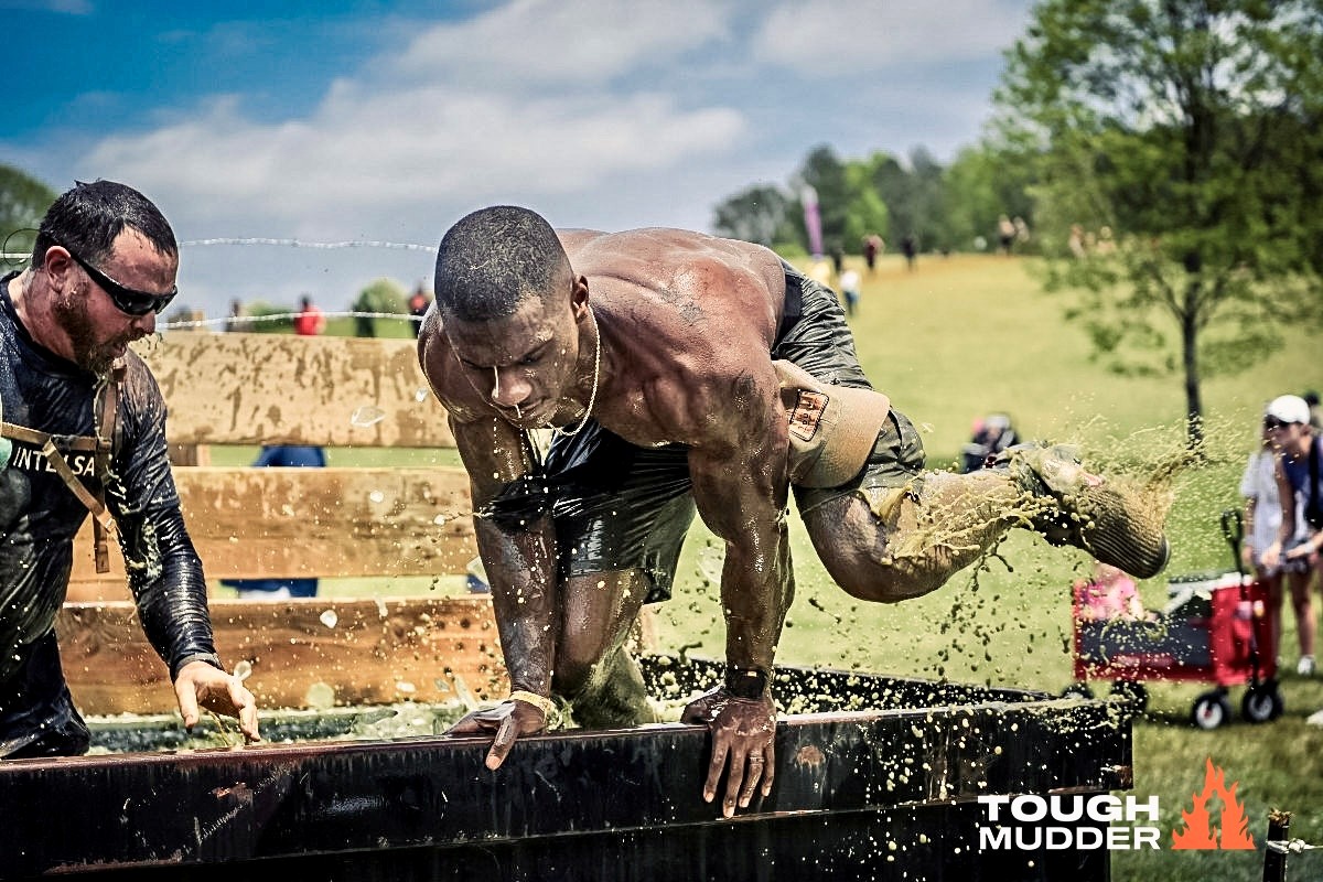 Tough Mudder teamwork